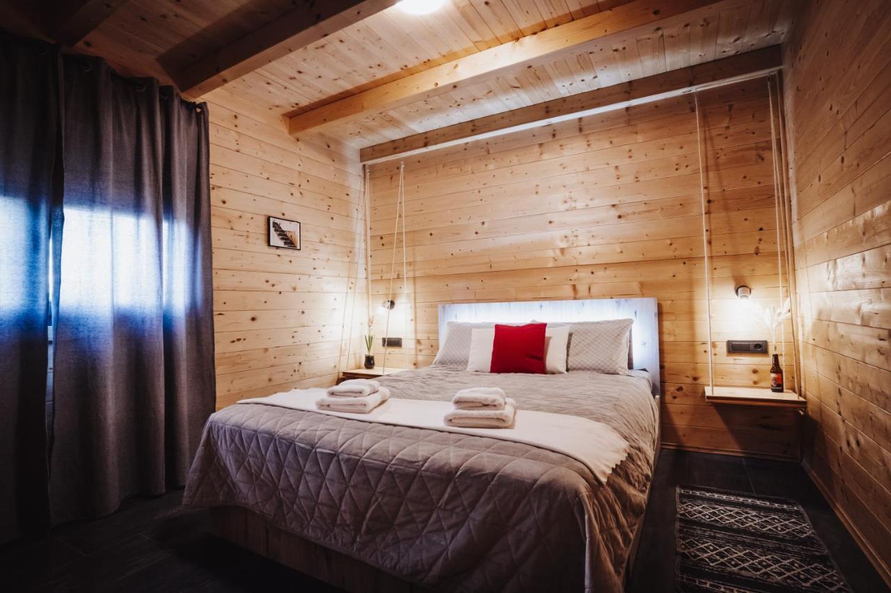 Holiday Home Nightswim Inn Vrbovec エクステリア 写真