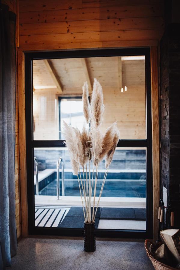 Holiday Home Nightswim Inn Vrbovec エクステリア 写真