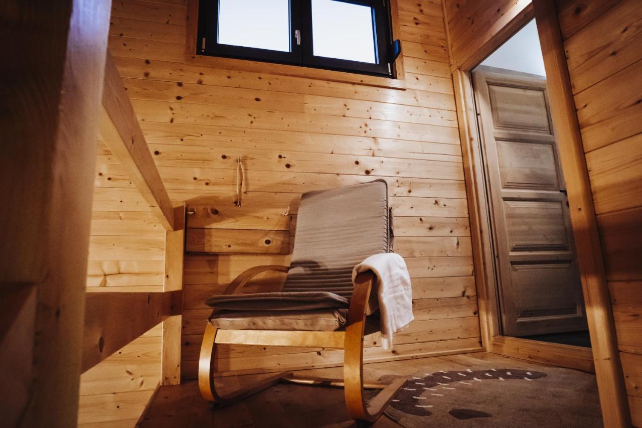 Holiday Home Nightswim Inn Vrbovec エクステリア 写真
